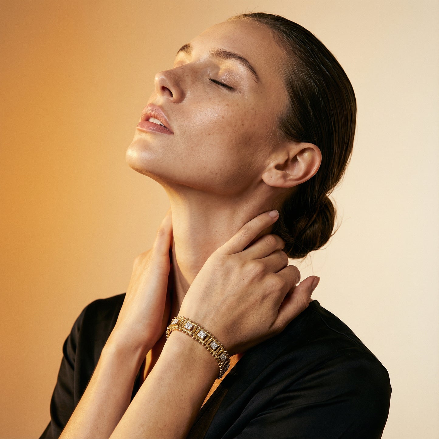 The Golden Track Ray Tasarımlı Gold Bileklik