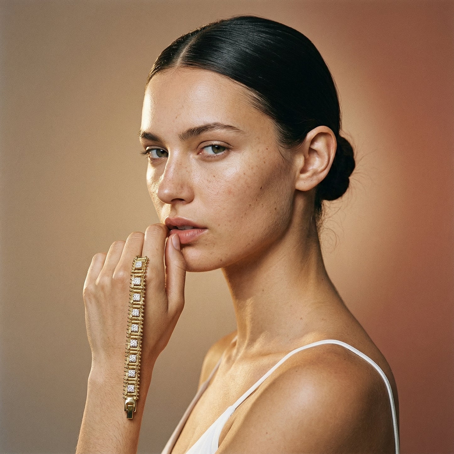 The Golden Track Ray Tasarımlı Gold Bileklik