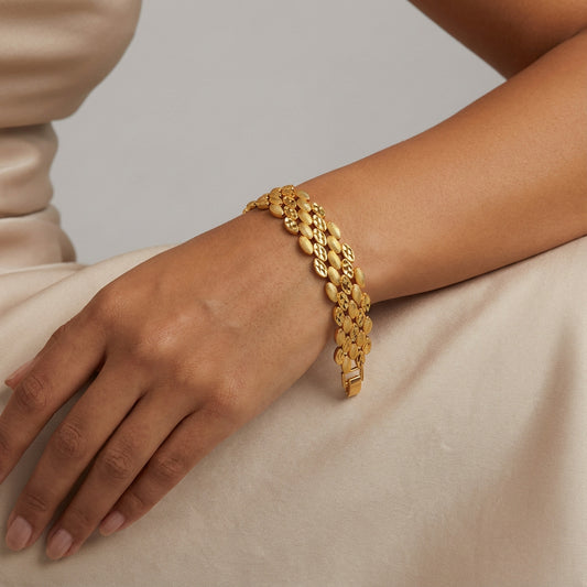 The Golden Gleam Dokulu Oval Bileklik